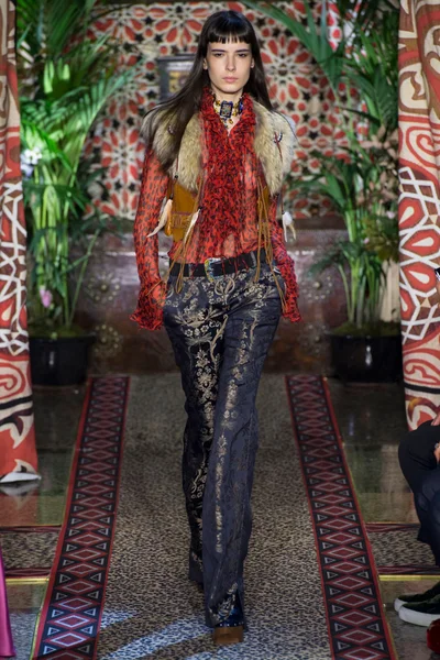 Look 51